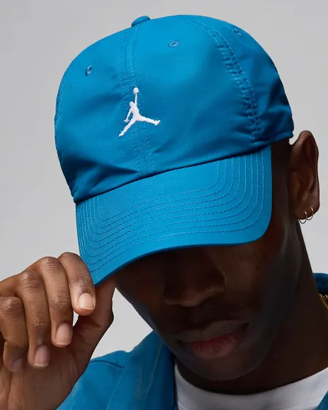 Бейсболка Nike Air Jordan Club Cap Adjustable Unstructured Hat