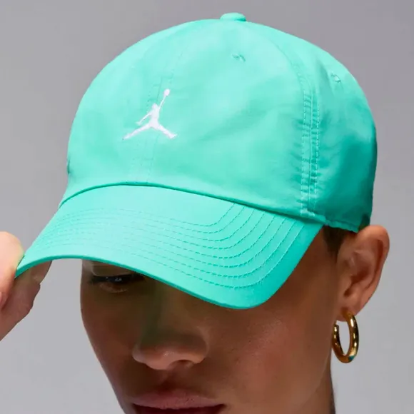 Бейсболка Nike Air Jordan Club Cap Adjustable Unstructured Hat