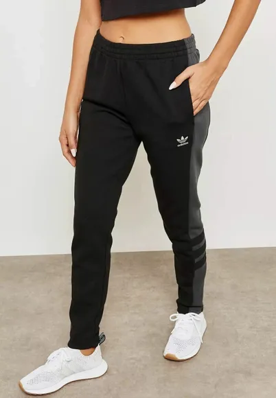 Брюки жен. Adidas TRACK PANT BLACK DH4172