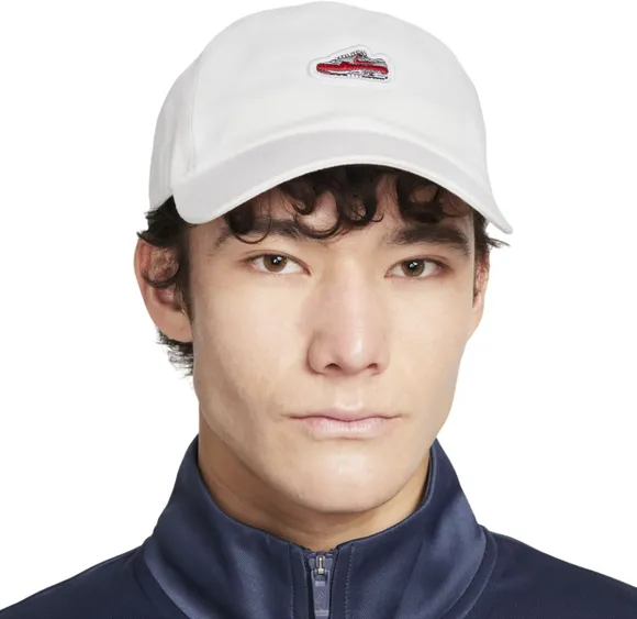 Кепка Nike U NK CLUB CAP U CB ARMX PTCH L FN4402-100