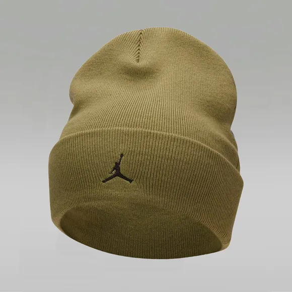 шапка Nike U J PEAK BEANIE ESS FN4672-340